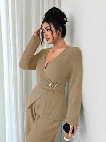 Elenzga Conjunto de duas peças plus size feminino estilo francês casual elegante em chiffon texturizado com mangas compridas, ideal para outono/inverno. - Caqui - Ver 6