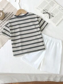 Genkimix Kids 2pcs Genkimix Young Boys Striped Print Casual Round Neck Top + Faux Pocket Decor Solid Color Casual Shorts Set - White - View 2