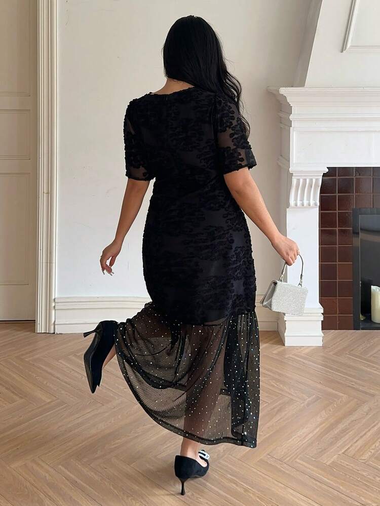 Dazy Plus Elegant V-Neck Loose Lace Contrast Mesh Long Dress, Plus Size, Spring/Summer Maxi Dress Sundress
