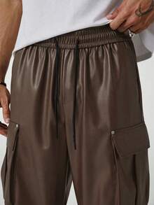 Manfinity EMRG 男士休闲PU抽绳宽松裤 - 咖啡棕 - 查看 4