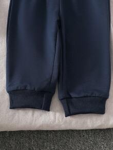 SHEIN Playful Pals 两件套男婴恐龙印花圆领长袖上衣和纯绿色裤子套装，适合户外玩耍、休闲和运动穿着，春秋季。 - 寶藍色 - 查看 7