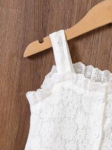 SHEIN Conjunto de 2 piezas de niña joven informal con camiseta de tirantes de encaje y pantalones cortos de encaje, estilo dulce para niñas, nuevos para primavera/verano - Blanco - Ver 6