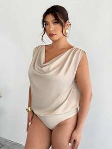 Firerie 大码优雅纯色垂褶领无袖连体衣，夏季 - 杏色 - 查看 3