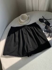 SHEIN EZwear Women's Color-Contrast Edge Button Design Shorts - Black and White - View 2