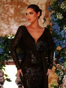 Aureia 优雅、浪漫、高贵、奢华的黑色亮片缎面拼接连衣裙，适合节日、度假、生日派对、婚礼、正式晚宴等场合。 - 黑色 - 查看 7