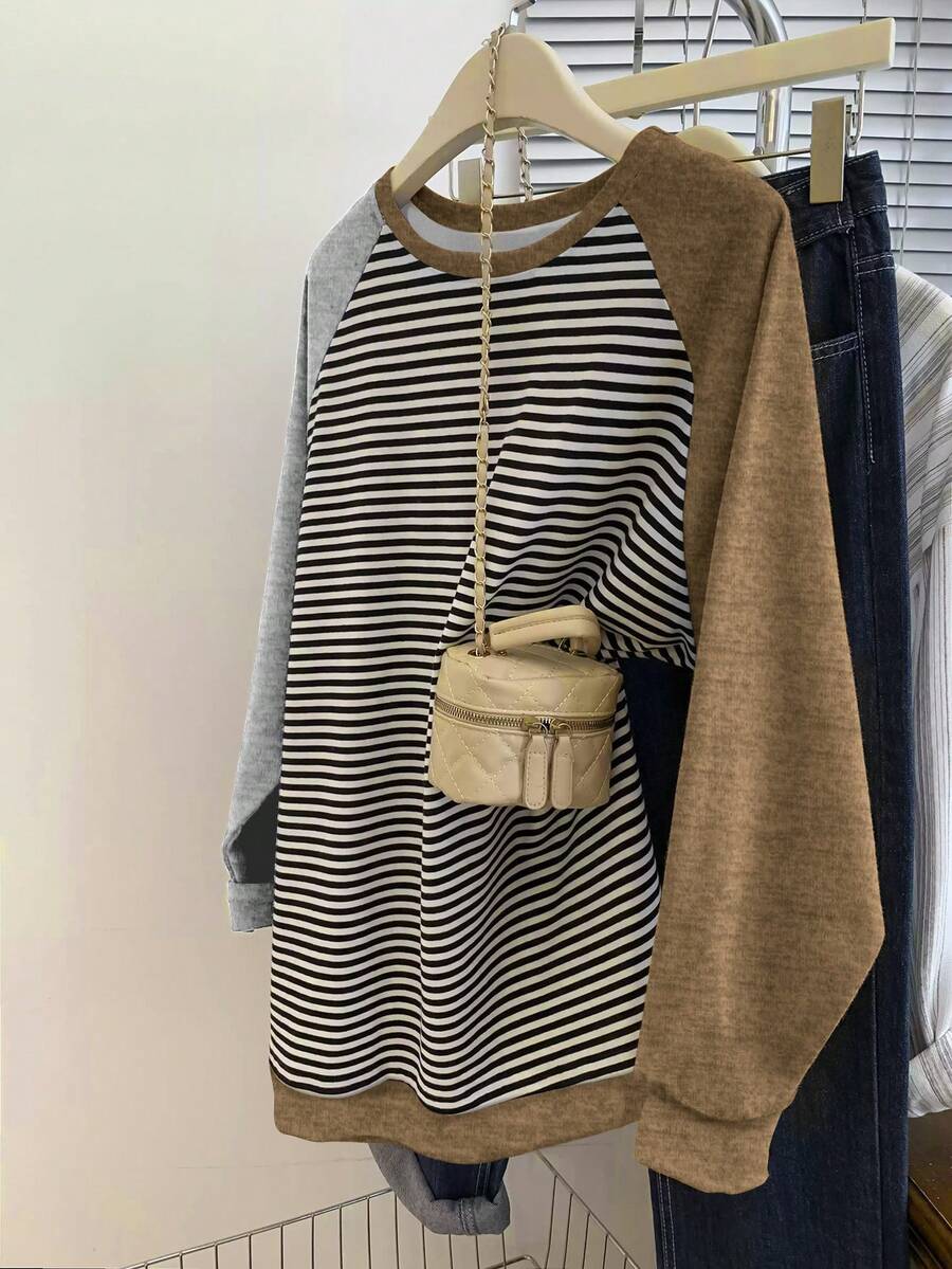 SHEIN 新款女士秋冬条纹柔软舒适撞色插肩袖圆领卫衣 - 彩色 - 查看 1