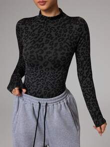 Dewbera Leopard Print Jacquard Stand Collar Long Sleeve Chic Autumn Bodysui Long Sleeve Workout Tops