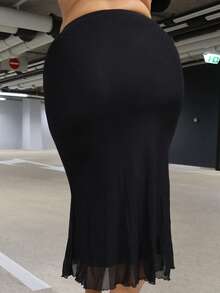 MelDlgn Jupe fishtail en résille à taille haute avec empiècement en dentelle de couleur noire unie pour femme grande taille - Noir - Voir 2