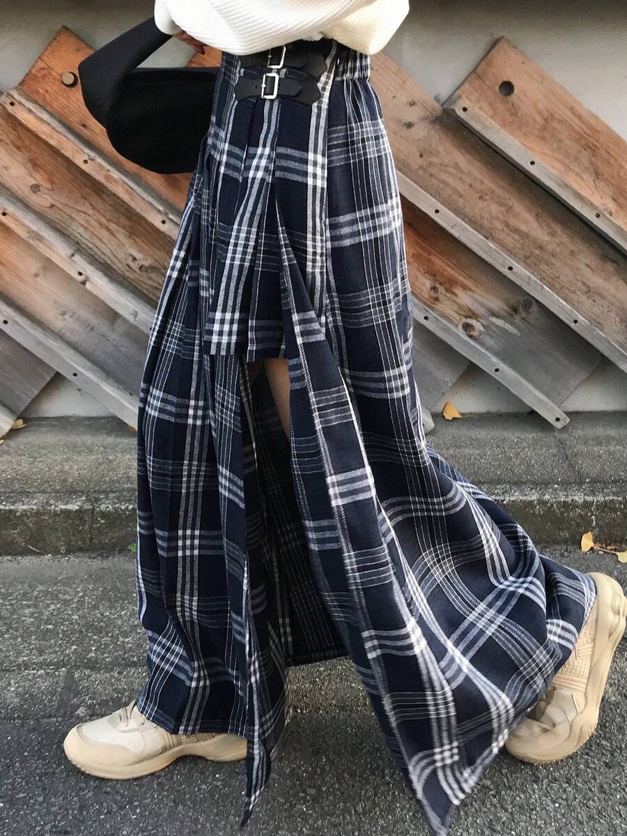 FRIFUL 女士休闲时尚街头风学院风格子印花高开衩双扣细节半身裙 - 黑與白 - 查看 1