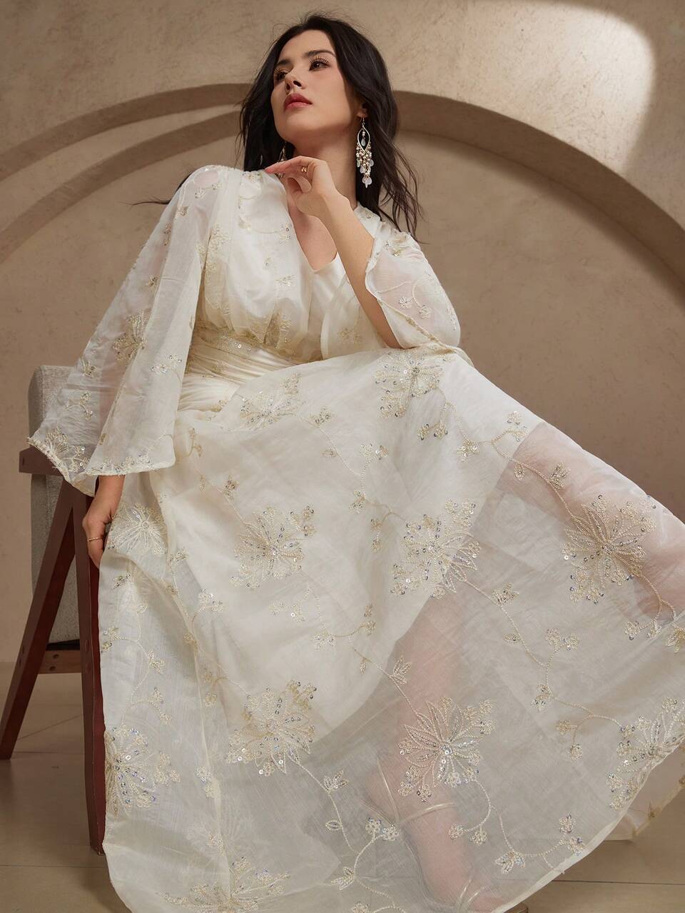 Women's Elegant Party Sequin Embroidered Flare Sleeve Dress