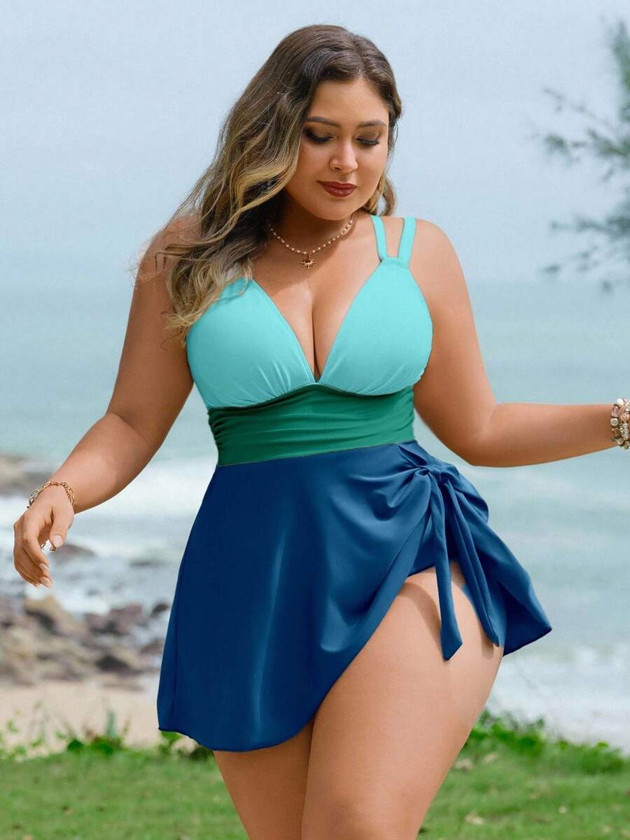 Swim Lushoire 大码三色拼接扭结露背吊带背心式泳衣套装（上衣和短裤两件套） - 彩色 - 查看 1