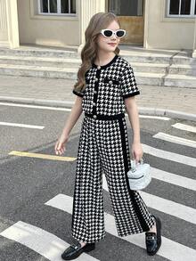 SHEIN 少女休闲优雅法式时尚千鸟格黑白撞色珍珠纽扣短袖上衣搭配黑色直筒裤两件套，日常穿着，返校季必备 - 黑與白 - 查看 2