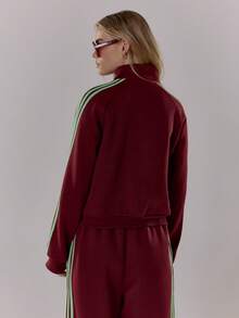 SHEIN X Scot Louie MUSERA Áo khoác thể thao dáng rộng, có sọc bên hông, khóa kéo, chỉ có phần thân trên, kiểu dáng dễ thương, thích hợp cho mùa tựu trường, trang phục thể thao thường ngày, công sở, chạy bộ hoặc đi nghỉ mát. - Màu Đỏ Sâu - Xem 5