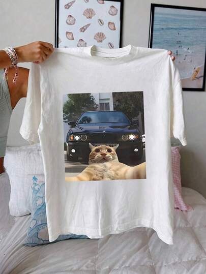 Manfinity Dauomo Selfie With Cat & BMW M5 E39 Print Crew Neck Short Sleeve T-Shirt For Men