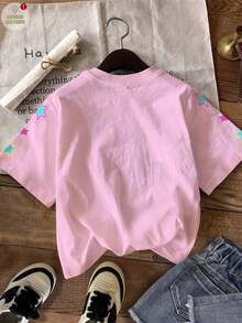 SHEIN Áo thun ngắn tay cổ tròn in hình nhóm nhạc nữ K-POP trẻ trung, thời trang, nhiều màu sắc, in chữ và ngôi sao, kiểu dáng hoạt hình K-POP, phù hợp cho lễ hội, tiệc tùng, mặc hàng ngày và các buổi hòa nhạc. - Nhiều màu - Xem 3