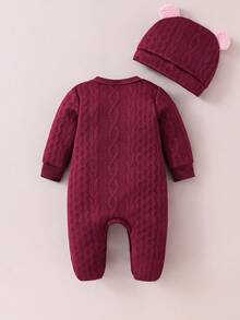 女婴勃艮第红色加垫白色爱心图案长袖连帽连体衣套装，秋冬