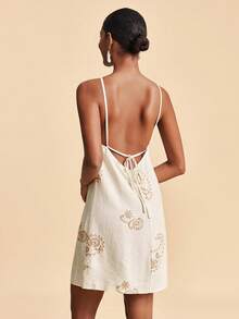 Travachic 女士度假休闲腰果花刺绣露背吊带迷你连衣裙 - 杏色 - 查看 2
