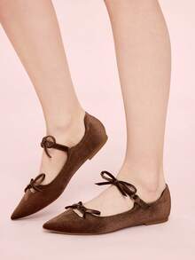 CUCCOO DOLLMOD Sepatu Kasual Serbaguna untuk Sehari-hari Wanita dengan Ujung Lancip, Hiasan Pita, dan Desain Gesper, Cocok untuk Natal. - Coklat - View 5
