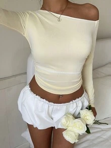 CovetEZ Light Yellow Casual Minimalist Oblique Shoulder Long Sleeve Women T-Shirt - Pale Yellow - View 4