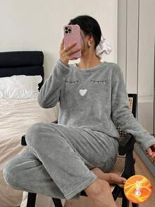 Girls' Flannel Pajama Set With Embroidered Heart Pattern, Long Sleeve Top And Pants Grey Pajama Set Tween Girls Pajamas-Pajama Set Soft Fleece Heart Eyelash Embroidery Crew Neck Long Sleeve Top Pants Gray Warm Homewear Fall Winter Comfortable Sleepwear 2026 New Year Essential - Grey - View 4