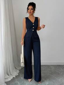 SHEIN Elenzya Bộ vest nữ công sở kẻ sọc xanh hải quân và trắng mới, thiết kế chữ A thắt eo, áo vest không tay kẻ sọc thanh lịch, phù hợp cho đi làm hàng ngày, phong cách đường phố Pháp cổ điển, thích hợp cho mùa hè, ngày Quốc khánh, lễ tốt nghiệp, mùa tựu trường. Trang phục nữ mùa thu có điểm nhấn là cúc kim loại, tinh tế và sang trọng, phù hợp cho văn phòng, đi làm, phong cách đường phố, phong cách lãng mạn Pháp, thường ngày, phong cách cổ điển Trung Đông, tiệc trà chiều, tiệc tùng, Lễ Tạ ơn, mùa tựu trường và trang phục mùa xuân/hè. - Màu xanh lam - Xem 5