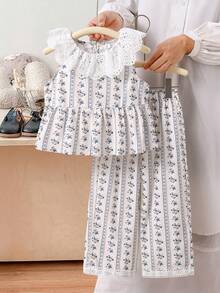 SHEIN 2pcs Tween Girls Floral Pattern Ruffle Trim Casual Top And Pants Suit, Summer - White - View 5