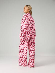Missguided x Playboy 唇印兔子睡衣套装，纽扣前襟衬衫，长袖长裤，家居服，睡衣，居家服，情人节假日 - 粉色 - 查看 2