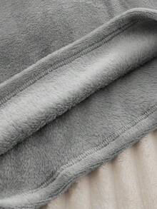 Girls' Flannel Pajama Set With Embroidered Heart Pattern, Long Sleeve Top And Pants Grey Pajama Set Tween Girls Pajamas-Pajama Set Soft Fleece Heart Eyelash Embroidery Crew Neck Long Sleeve Top Pants Gray Warm Homewear Fall Winter Comfortable Sleepwear 2026 New Year Essential - Grey - View 6