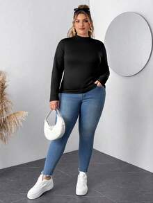 SHEIN CURVE+ 这款大码女式两件套高领紧身长袖打底T恤套装适合秋冬季节穿着。黑白两色T恤套装。 - 彩色 - 查看 6