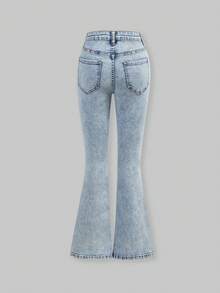 SHEIN ChillGRL Quần jeans ống loe cạp cao màu xanh bạc retro cho bé gái, quần ống loe denim dáng ôm co giãn với thiết kế gấu quần tua rua, thích hợp cho những buổi đi chơi thường ngày và hoạt động ngoài trời. - Rửa nhẹ - Xem 2