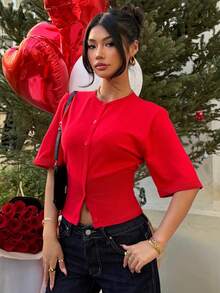 SHEIN EZwear 女士红色圆领单排扣休闲百搭短袖开衫，适合外出、街头风、Y2K风格、情人节、春季穿着。 - 紅色 - 查看 1