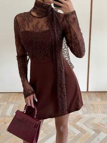 Siren Gaze 女士优雅高端迷人蕾丝拼接长袖收腰短款连衣裙，新年派对礼服 - 棕色 - 查看 4