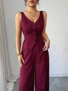 Elenzga 女士酒红色条纹独特设计吊带背心，V领纽扣装饰，无袖设计，配有假口袋，搭配宽松阔腿裤，优雅百搭，适合生日、约会、派对、正式场合、鸡尾酒会、音乐节、情人节、复活节、劳动节、返校季、光棍节、节日氛围、春季穿搭等各种场合。这款小众设计吊带背心搭配宽松阔腿裤，尽显优雅气质。 - 酒紅色 - 查看 8