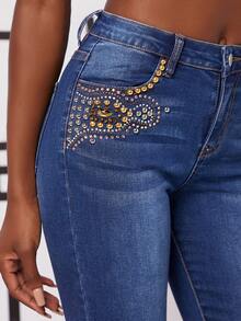 Denimoi Ropa de mujer de otoño, jeans acampanados con flecos de strass de dobladillo crudo azul con detalles de perlas falsas blancas y doradas con estampado de paisley, atuendos de otoño. Para uso diario, salir, conciertos, festivales, fiestas - Azul lavado oscuro - Ver 3