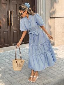 SHEIN PariChic 法式复古优雅：蓝白竖条纹立领系带连衣裙，配以荷叶边双层袖子、收腰腰带、多层荷叶边A字裙摆，长款仙气连衣裙 - 藍色 - 查看 5