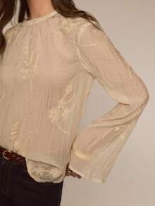 ATUI Studio Women's Floral Embroidery Round Neck Flare Sleeve Loose Fashion Top Charming Retro Embroidered Round Neck Transparent Long Sleeved Loose Women's Shirt Top, Apricot French Fashion Hollow Sexy Round Neck Long Sleeved Women's Shirt Exposed Skin Retro Fashion Simple Style Elegant Girl - Apricot - View 5