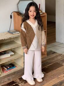 DAZY Young Girls V-Neck Diamond Pattern Sweater, Fall - Apricot - View 3