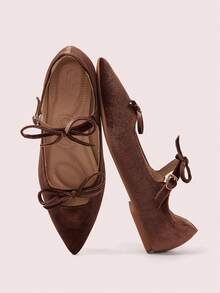 CUCCOO DOLLMOD Sepatu Kasual Serbaguna untuk Sehari-hari Wanita dengan Ujung Lancip, Hiasan Pita, dan Desain Gesper, Cocok untuk Natal. - Coklat - View 2