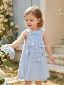 SHEIN Vintaside Kids Young Girl Round Neck Sleeveless Striped Casual Dress With 3D Floral Decor, Spaghetti Straps And Halter Neck, In Blue And White.
Perfect For Parties, Casual Outings, And Vacations. This Versatile One-Piece Dress Brings Comfort And Style To Young Girls In Spring And Summer. Little Girls Linen Dress Kids Dresses Dusty Blue Kids Dress Cute Dresses For Young Girls 3d Bow Ruffle Strap Casual Dress - Apricot - View 8