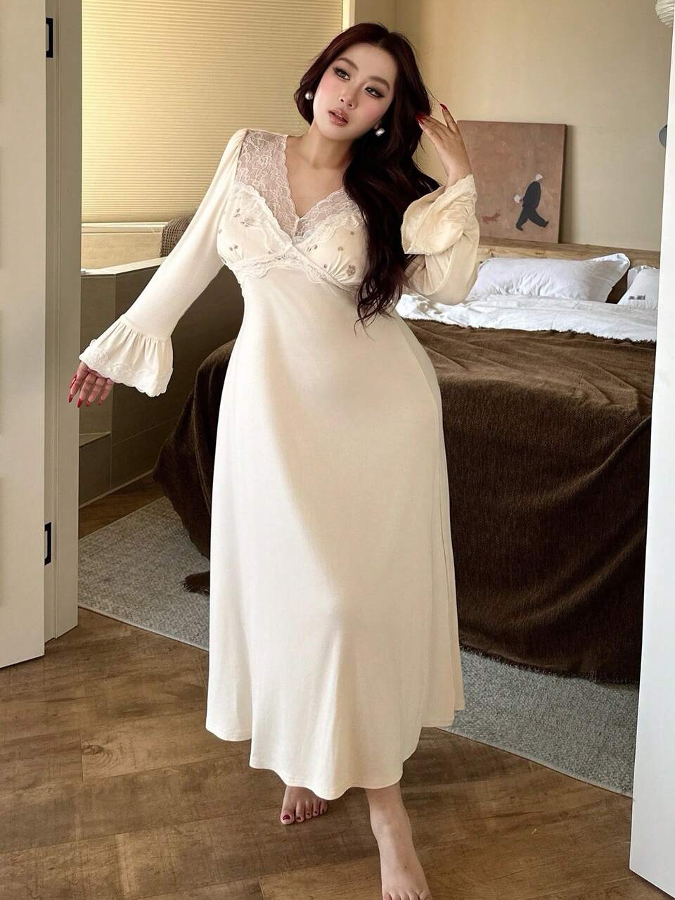 Dazy Plus Plus Size Women Lace Patchwork Solid Color Sexy Waist Cinched Long Sleeve Maxi Nightgown, Suitable For Spring, Summer, Autumn