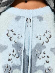 SUMWON WOMEN 宽松蓬松针织迷彩印花短裤，舒适透气，适合冬季居家穿着。毛茸茸的质感和宽松的版型，带来舒适的居家体验。 - 藍色 - 查看 3