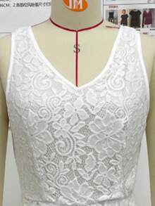 Chiquease White V-Neck Sleeveless Asymmetrical Lace Dress - White - View 3