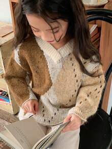 DAZY Young Girls V-Neck Diamond Pattern Sweater, Fall - Apricot - View 5