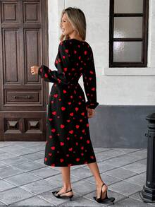 Pariaura 女士爱心印花V领收腰中长连衣裙，适合情人节派对，法式浪漫显瘦，优雅连衣裙，女士春季装扮，女士夏季长裙，女士生日装扮，红色连衣裙，情人节连衣裙，女士情人节装扮，情人节服装，情人节爱心连衣裙，长袖优雅连衣裙，爱心印花连衣裙，女士黑色连衣裙，女士长袖黑色连衣裙，女士爱心印花连衣裙，优雅爱心印花连衣裙，中长裹身连衣裙 - 黑色 - 查看 2