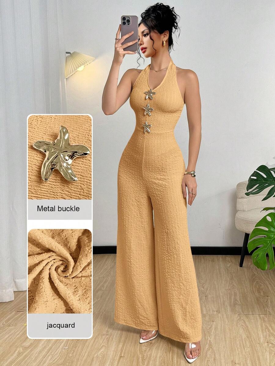 Modelyn Jumpsuit Wanita Tanpa Lengan dengan Gesper Logam, Leher Halter, dan Potongan Kaki Lebar yang Modis - Burnt Orange - View 1