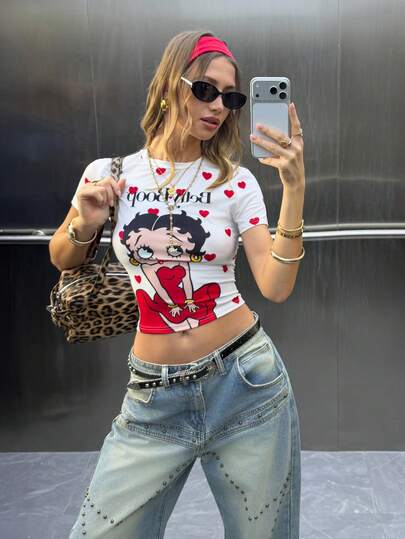 Betty Boop x SHEIN 女士白色紧身短款高弹力T恤，爱心图案，复古少女风，可爱休闲，百搭日常夏季款