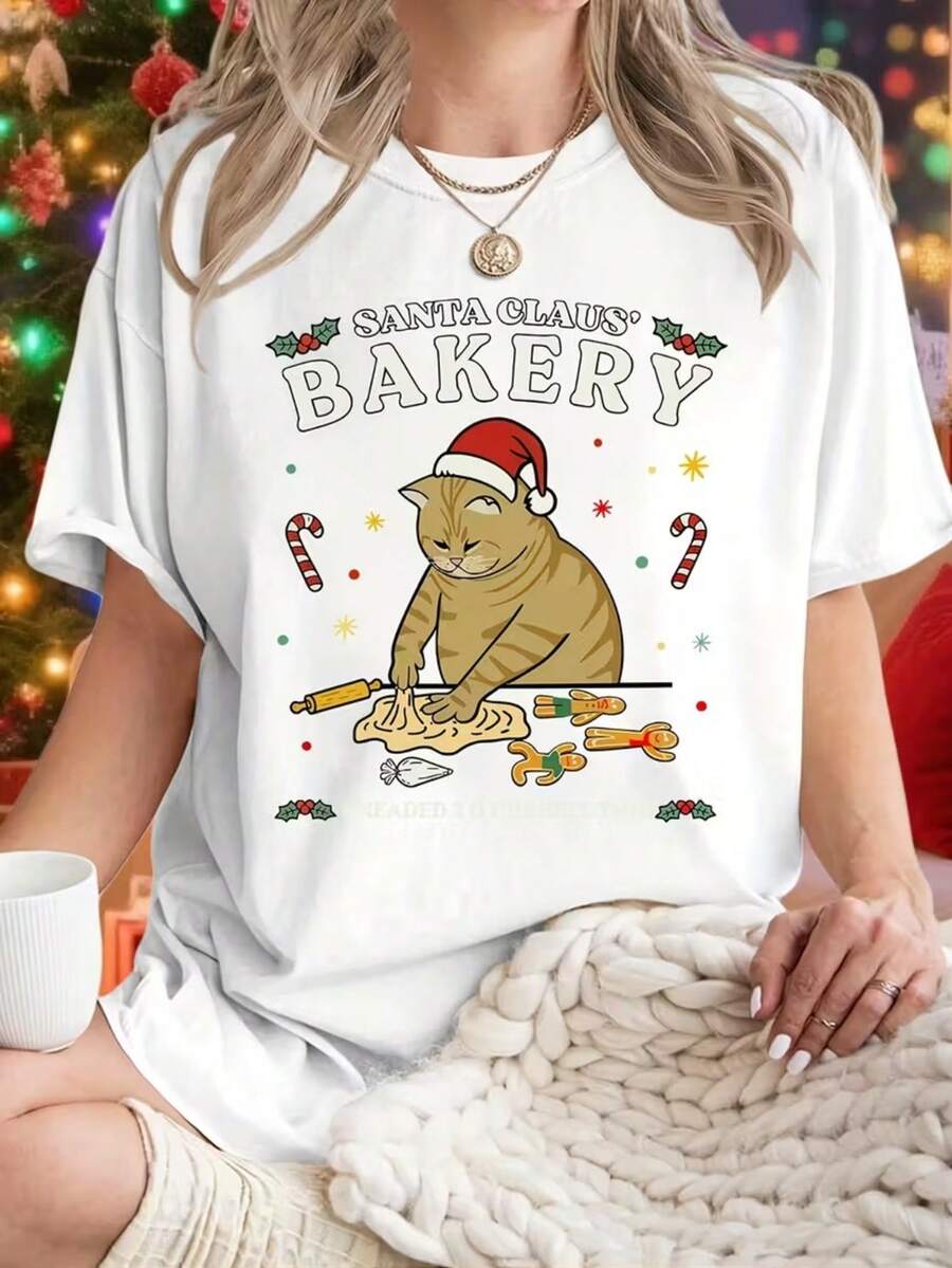 Camiseta Blanca Oversize de Mujer con Estampado Navideño "Santa Claus' Bakery" - Blanco - Ver 1
