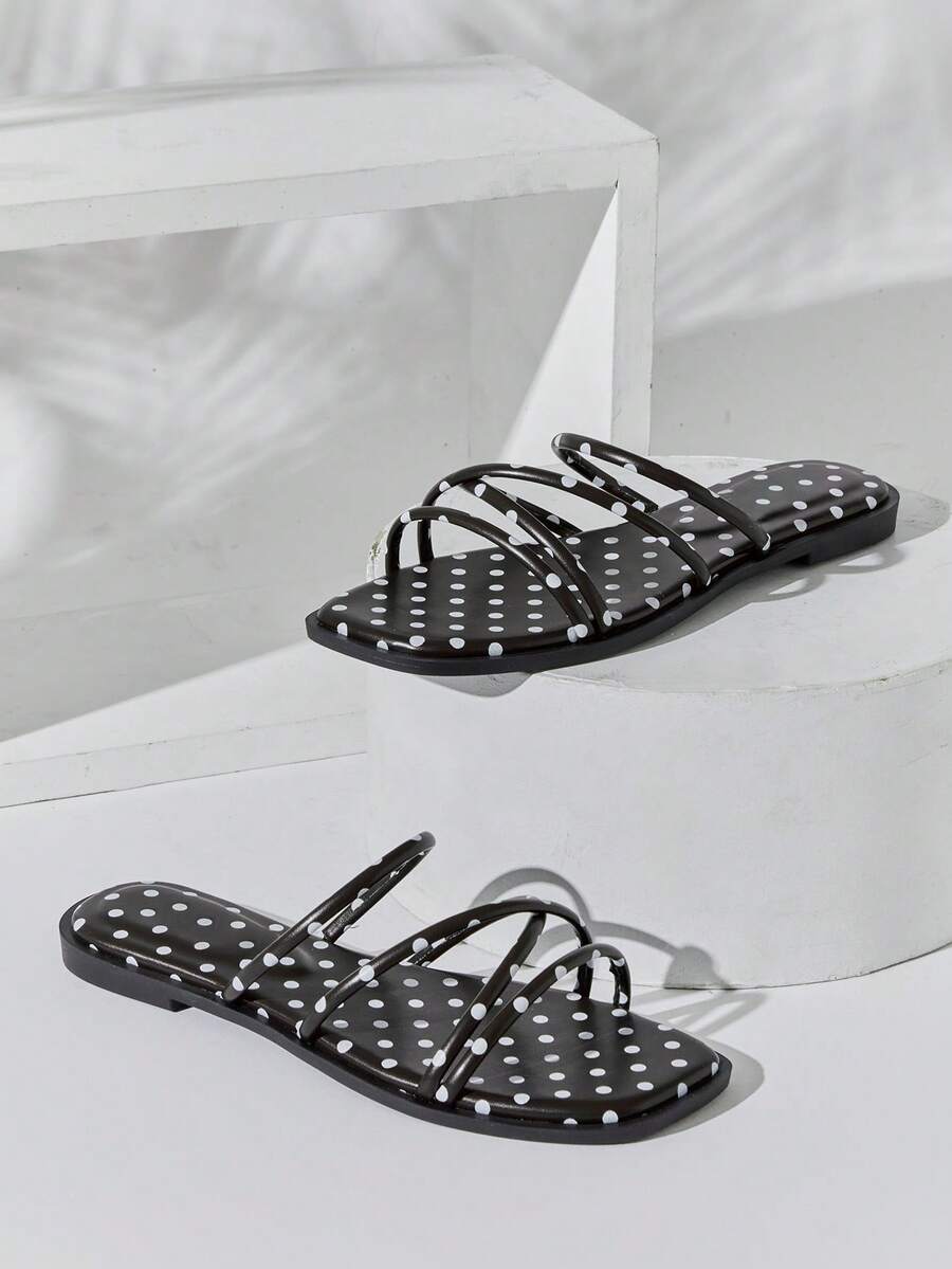 Solezae #SummerEssential Dép lê nữ mũi vuông chấm bi đen nhiều quai – Lấy cảm hứng từ Yayoi, vừa trẻ trung vừa thoải mái - màu đen - Xem 1