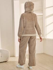 SHEIN 2pcs/Set Hooded Fleece Sweatshirt With Pockets & Loose Fit Sweatpants, Autumn/Winter - Khaki - View 2