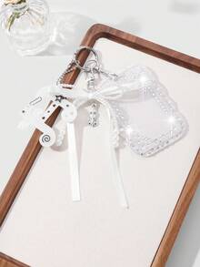 ROMWE Kawaii 1 chiếc móc khóa/giá đỡ thẻ sinh viên/thẻ ID thủ công theo phong cách Gothic tối giản Y2K, đính hạt cườm bạc, nơ ruy băng hình trái tim, dây bện bằng acrylic đen, thích hợp cho nhân viên văn phòng, sinh viên, sử dụng hàng ngày, làm quà tặng ngày lễ, Halloween. - Màu trắng - 93 - Xem 3